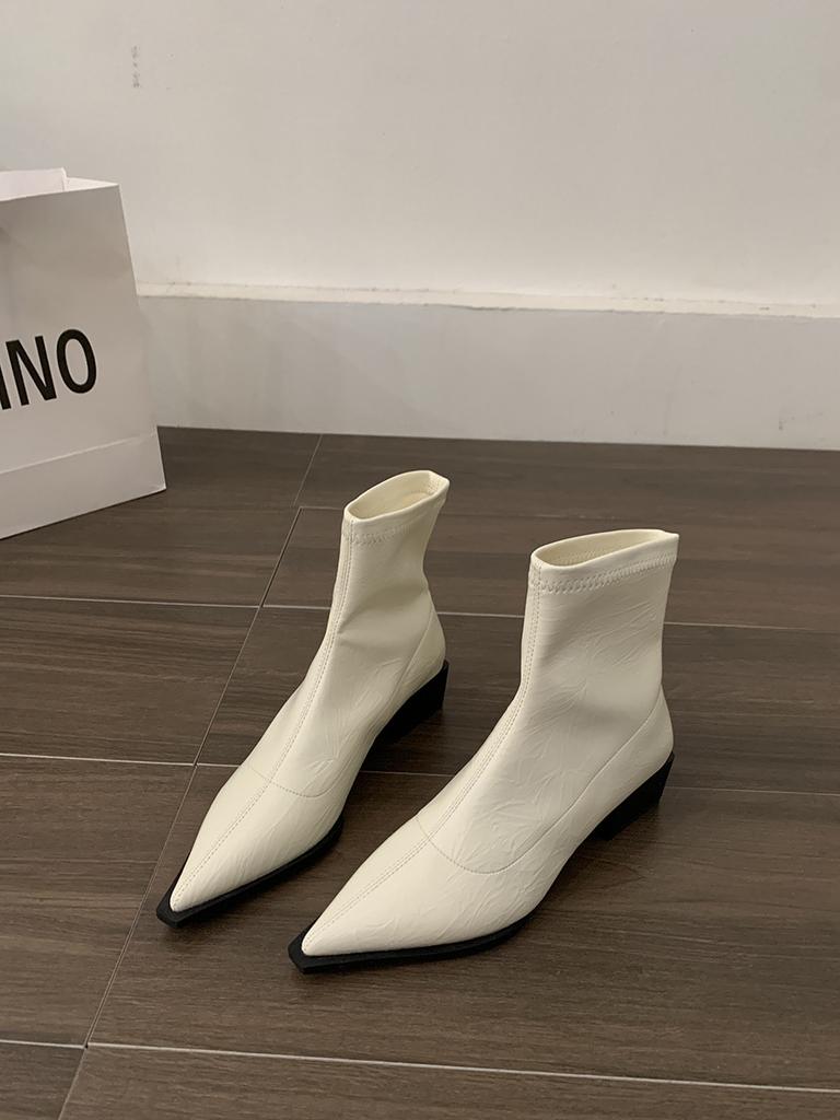 Francouzská móda silný podpatek krátké boty dámské boty 2025 nové jarní a podzimní jednoduché boty špičaté stříbrné temperamentní tenké boty