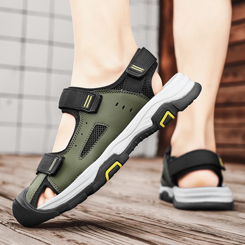 Summer Men’s Sandals Outdoor Sports Anti-collision Men's Shoes Soft Rubber Lightweight Hiking Shoes Flat Black Flip-flops