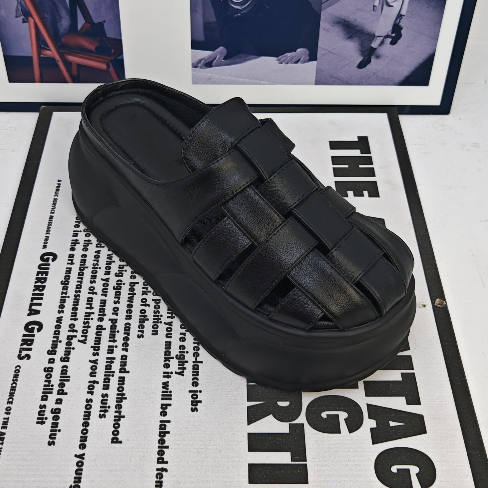 

Woven bag head cool slippers women s outer wear 2025 summer new muffin thick-soled versatile hollow Roman sandals 39 чорний