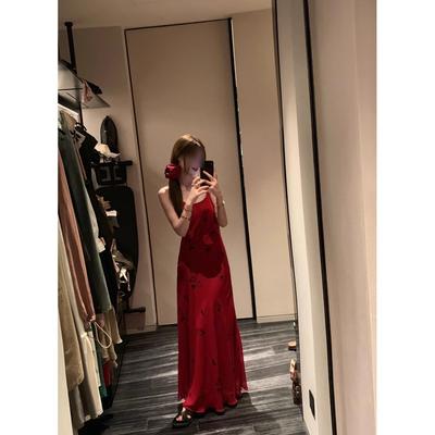 Sommer-Wildnis reine Begierde Kältegefühl romantischer Druck Latzrock rotes schräges Faltenkleid langes Kleid