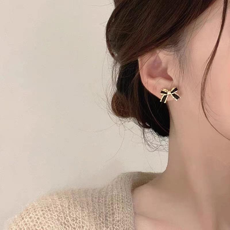 1Pair Korean Style Asymmetric Pearl Zircon Ear Clips For Women Personality  Earrings Wedding Jewelry Birthday Gifts