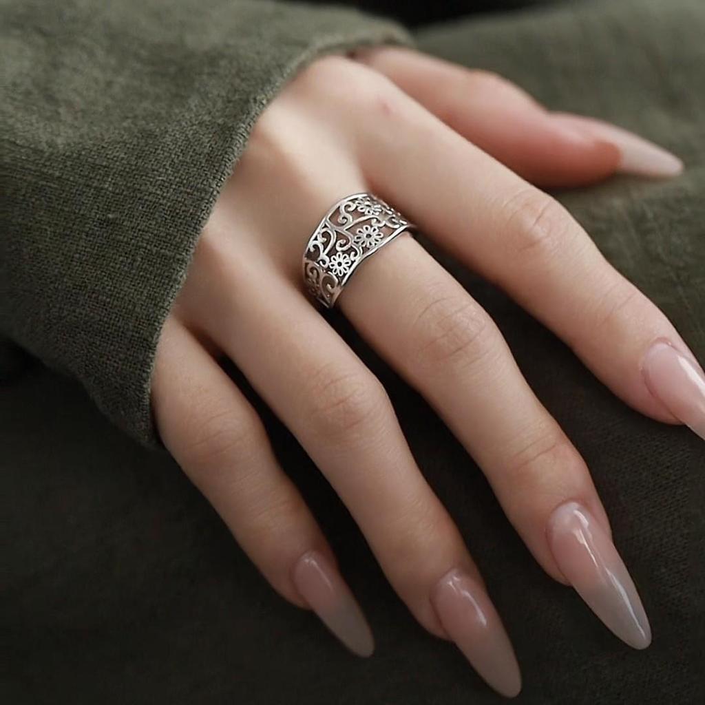 Elegant Chinese Style Adjustable Flower Ring for Women - Versatile, Artistic, and Fashionable Index Finger Accessory.