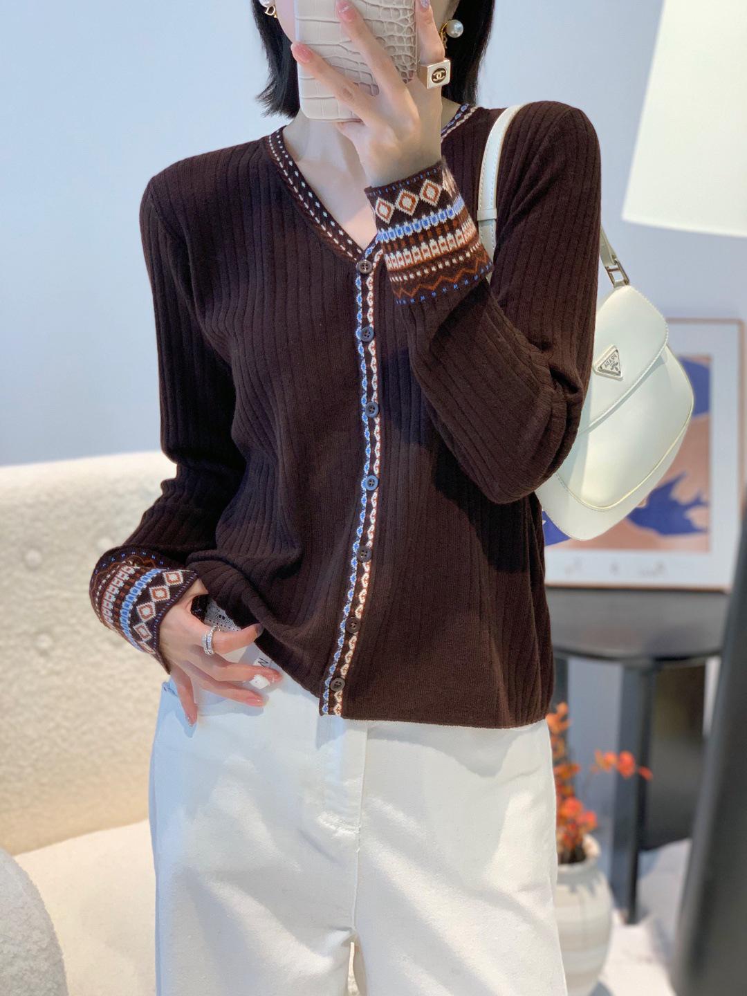 

Autumn 2025 Ethnic Style V-Neck Striped Wool Cardigan XL (130-150)