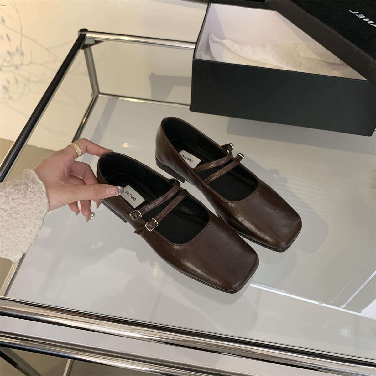 

Ретро новый маленький аромат универсальный легкий носок плоская подошва туфли французские квадратные туфли Мэри Джейн женская весна и лето серебристый мода 40 коричневый