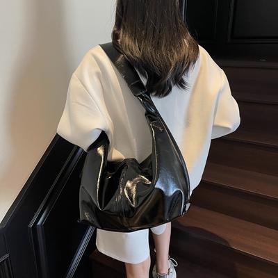 Large Capacity Armpit Bag Tote Bag Women's Crossbody Bag Fashionable Single Shoulder Handbag