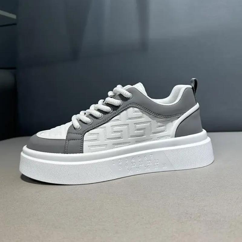Neue atmungsaktive Low-Top-Board-Schuhe aus Leder, weiche Sohle, bequem, einfarbig, Sportschuh für Pausen, ok
