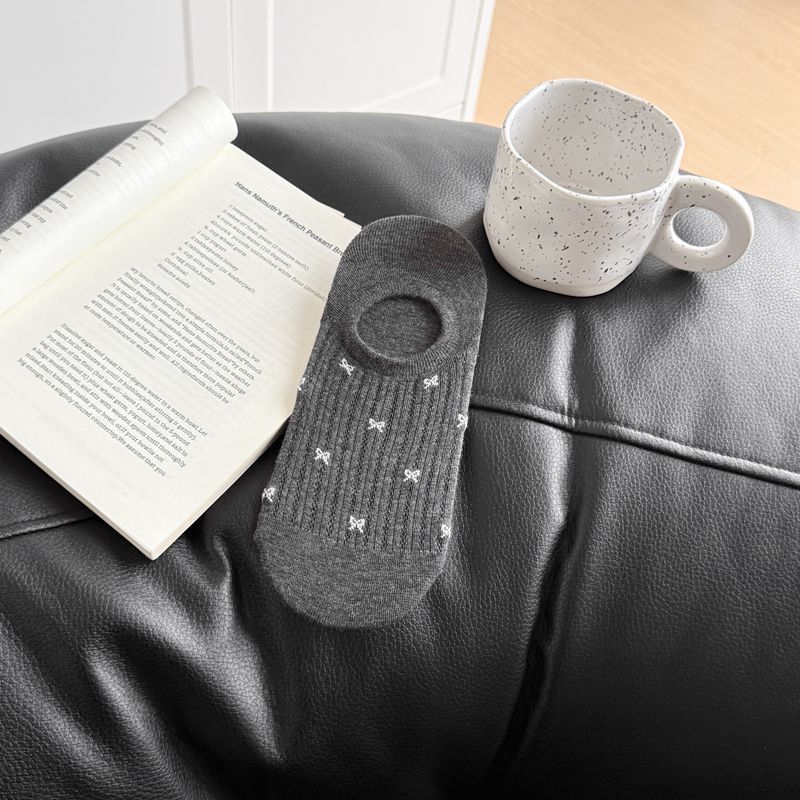 Ladies Spring and Summer New Mesh Small Bow Invisible Boneless Can Not Fall Off with The Boat Socks