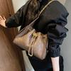 Rhombus Chain Bag Women's 2025 New Messenger Bag Autumn and Winter Niche Design Popular Shoulder Bucket Bag This Year