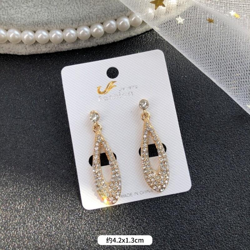 Retro temperament celebrytki kryształowe kolczyki sztyfty z diamentami, damskie luksusowe super błyszczące kolczyki z frędzlami na przyjęcie, proste kolczyki z kamieniami szlachetnymi