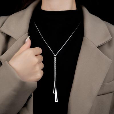 Damen Y-Drop Lariat Halskette Elegante Pullover-Halskette Dreieck-Anhänger Verstellbare Geometrische Halskette Geschenk für Ehefrau Freundin Tägliche Wear Schmuck