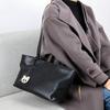Bolsa feminina de couro de grande capacidade para o dia a dia, nova, moderna, versátil, de ombro, sob o braço, bolsa de couro macio curtido vegetal de primeira camada