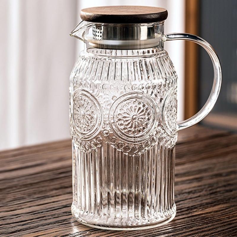 Easy to Cleaning Glass Water Pitcher with Retro Sun Pattern Lid Large Capacity for Family Gatherings and Homes Kitchen Use