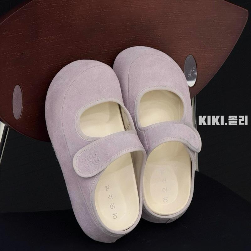 

Туфли Мэри Джейн на липучке конфетного цвета, тапочки женские, лето 2025, новинка, с закрытым носком, на мягкой подошве, на толстой подошве, универсальные, крутые тапочки 35 фиолетовый