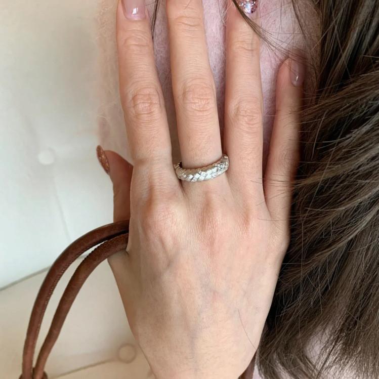 Stylish Geometric Copper Ring Featuring Luxurious Textured Finish For Women Fashion