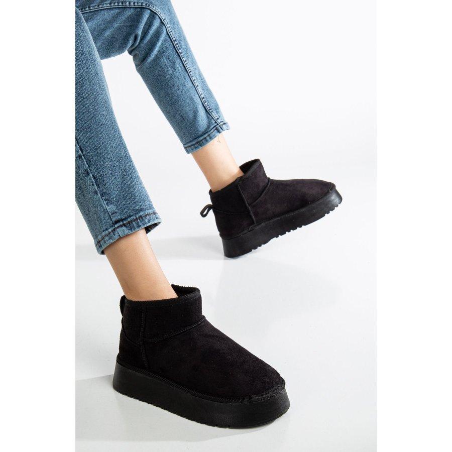 Women's Thick Soled Faux Fur Lined Casual Boots
