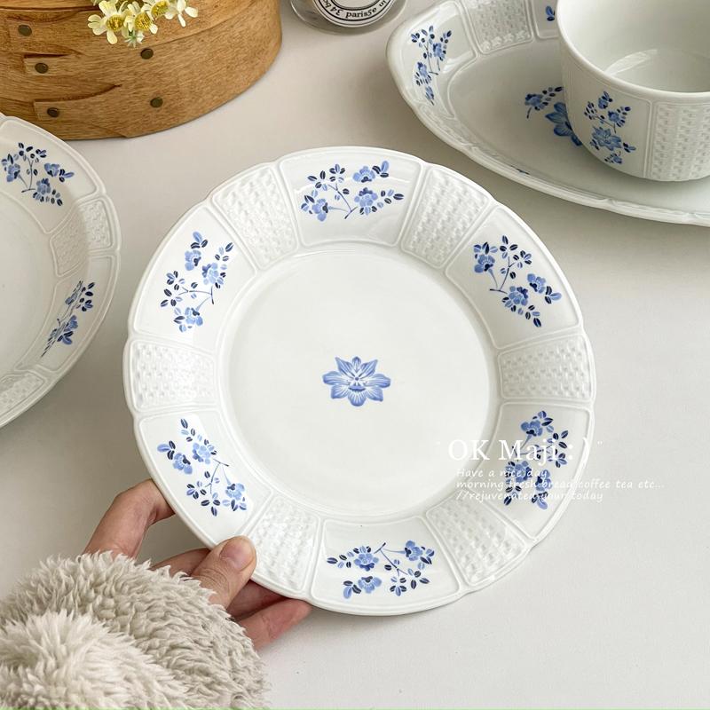 Chinese Style Vintage Ceramic Plate 8 Inch High Temperature Applique Craft Aesthetic Tableware Exquisite Relief Dessert Dish 8 inches