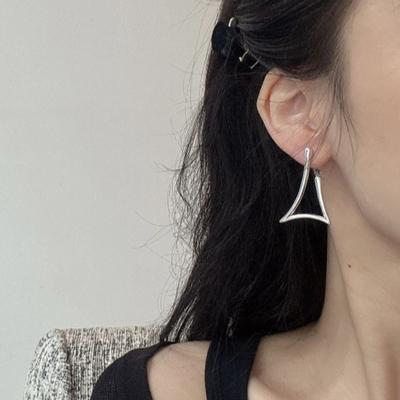 Pendientes Exagerados de Flecha Triangular para Mujer Punk Diseño Simple Vintage Minimalista Personalizado Joyería para Orejas de Uso Diario