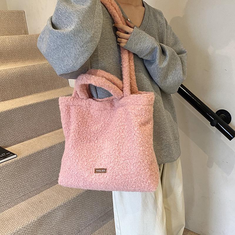 2025 new plush soft waxy shoulder bag underarm bag large capacity dual-purpose commuter portable tote bag