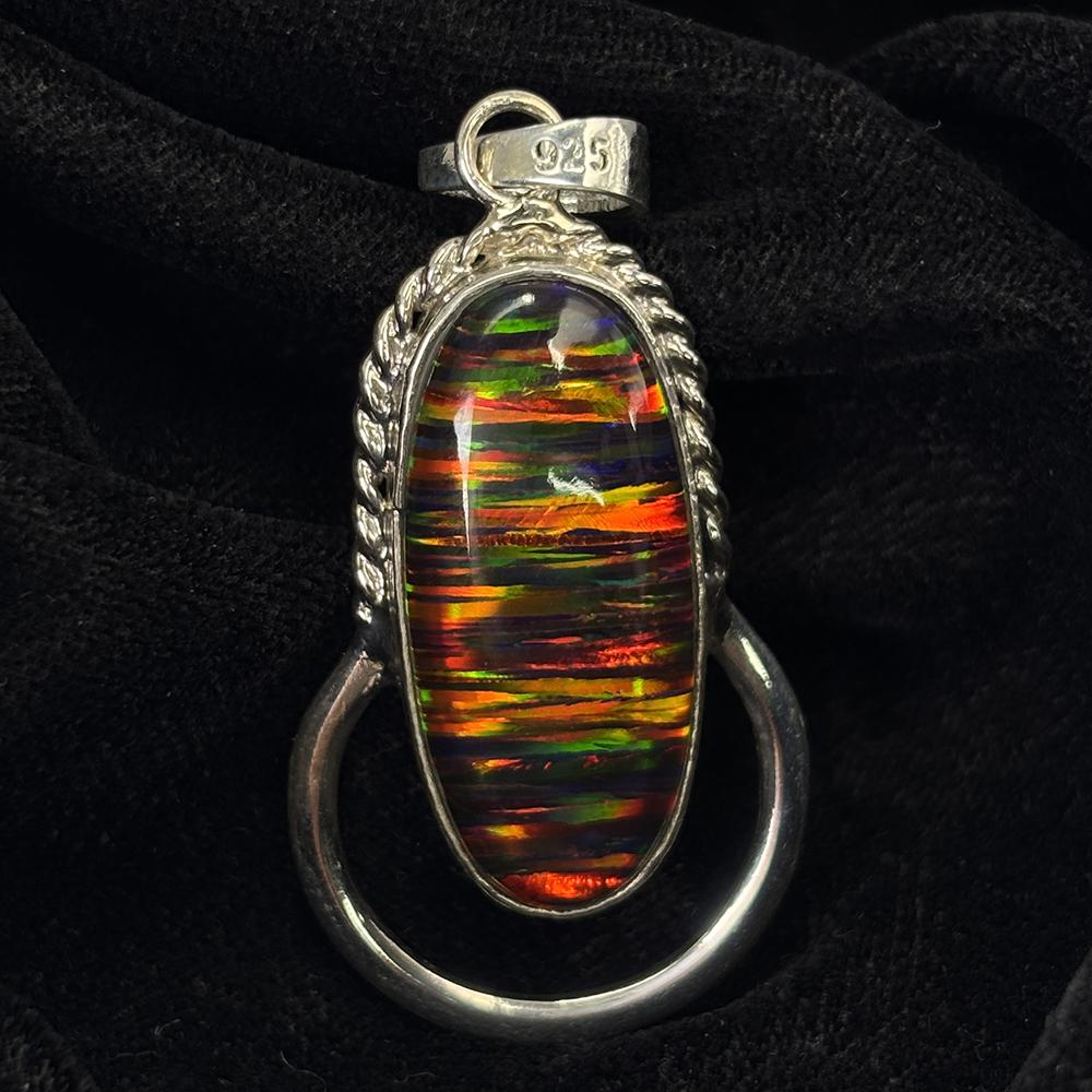 925 Sterling Silver Pendant 30 Ct Natural Opal Oval Cut Gemstone
