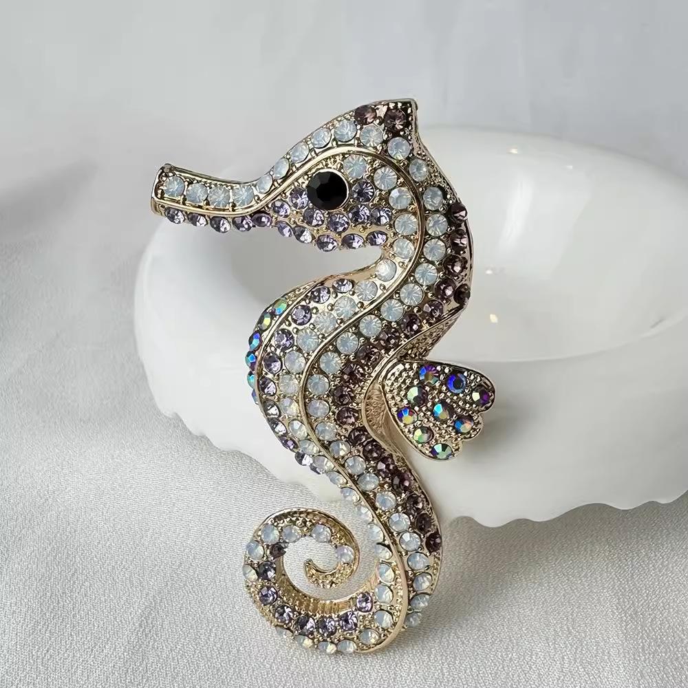 Retro Seahorse Brooch Fashionable And Versatile Temperament Elegant Animal Corsage Women'S High-End Pin Accessories