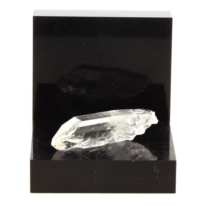 Pierres et Minéraux. Quartz. 17.99 ct. La Gardette Mine, Bourg d'Oisans, Isère, France.