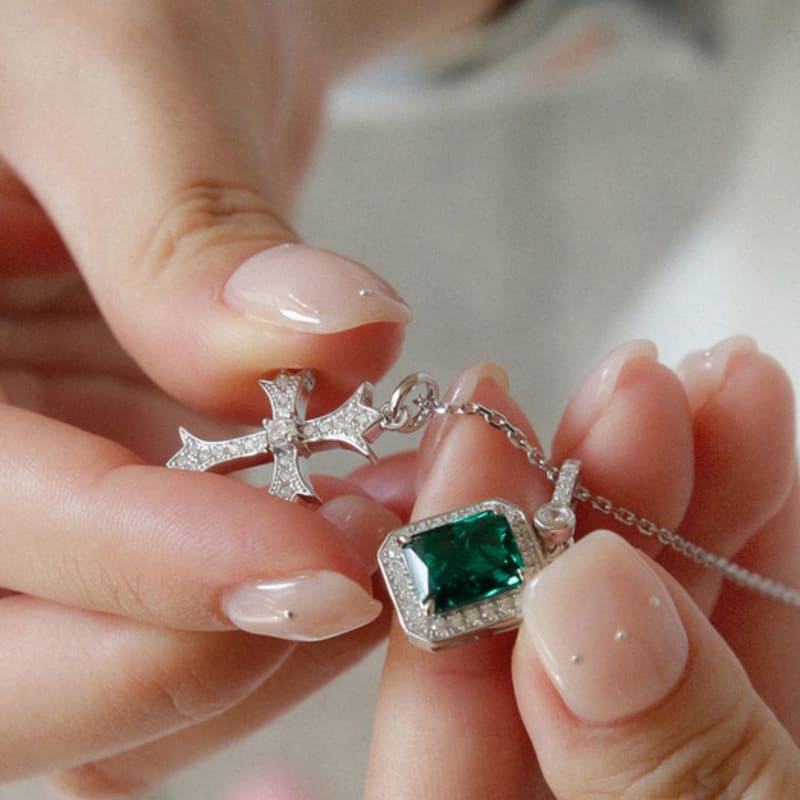 

J.Lauren Emerald Green Cubic Two Pendant Silver Necklace Bn0537 single type