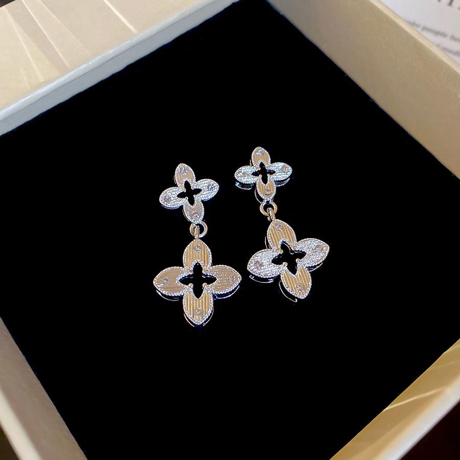 Silbernadel Metall Hohlblütenblatt Ohrstecker - Luxuriöse Europäische & Amerikanische Stil Ohrstecker, Vielseitiges Modeaccessoire.