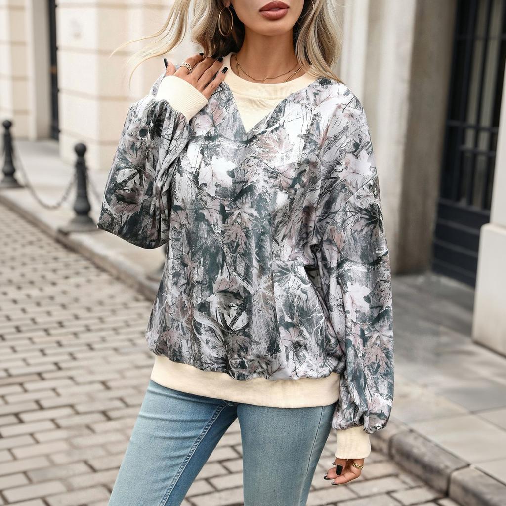 Women's Casual Long Sleeve Leaf Print Sweatshirt with Round Neck and Loose Fit