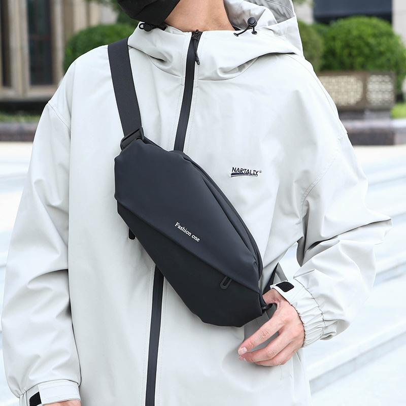 Pocket Outdoor Travel Chest Bag Men's Business Multifunctional Pocket Sports Travel Waterproof One shoulder Small Backpack