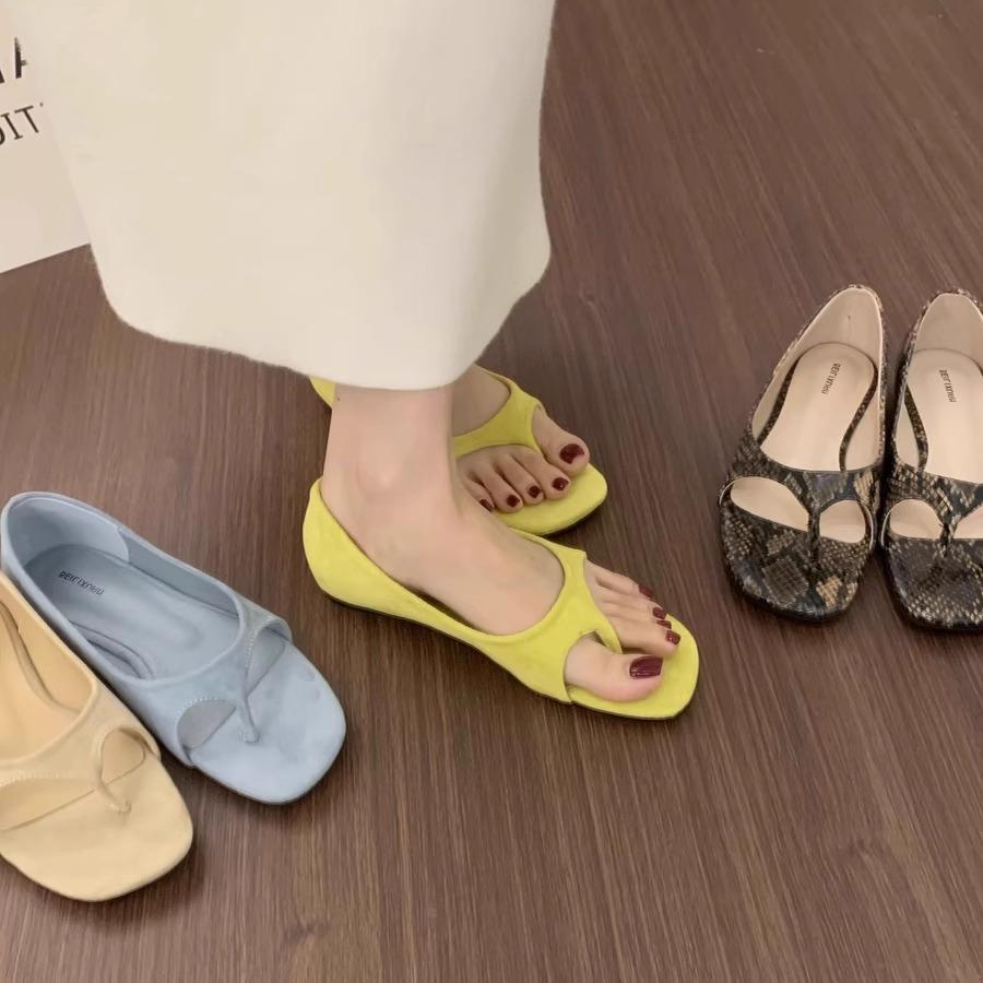 2025 New Beautiful Small Wedge Heel Bag Heel Roman Shoes French Niche Suede Inner Heightening Toe Sandals Women's Summer