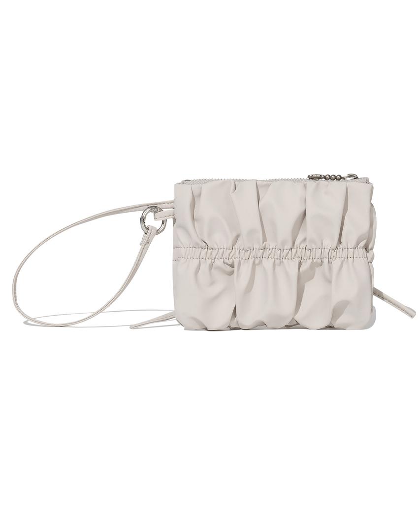 COVERNAT WOMAN Clover Heart Shirred Ribbon Handle Pouch Light Beige