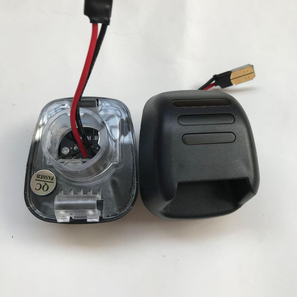 Nissan Navara D40 Frontier Rotes LED Kennzeichenlicht