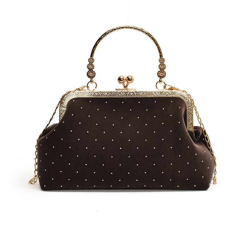 Chic Urban Minimalist Handbag For Women 2024 Trendy Shell Shape Crossbody Bag With Rivet Detail