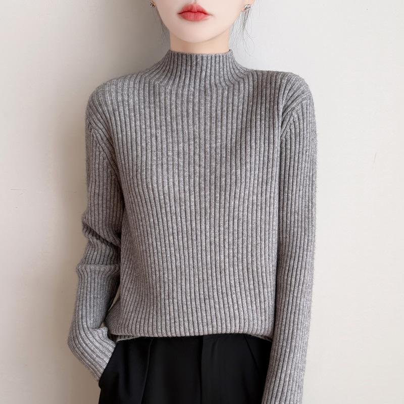 A New Type of Women's Autumn and Winter Knitted Sweater Top with A Semi-high Neck and A Striped Base Layer