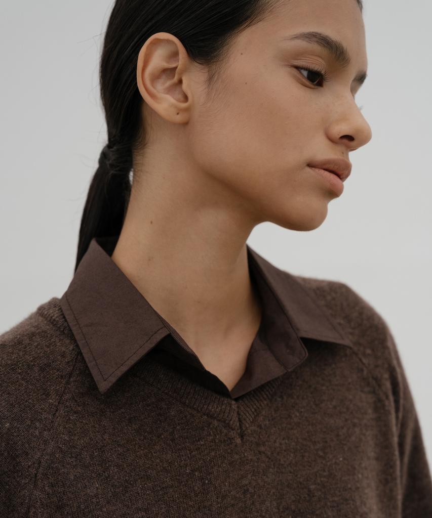 DENOAH Para V-Neck Pullover (Brown)