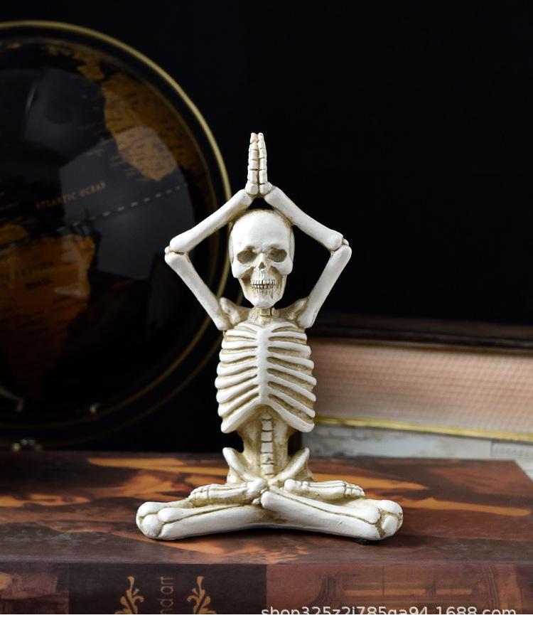 Meditation Skeleton Statue and Yoga Skeleton Statue Mini Set Resin Craft Ornaments Halloween Party Decoration Table Gothic