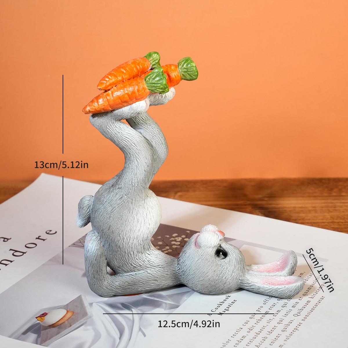 

Rabbit Pedaling Carrot Sculpture - Easter Decorative Resin Figurine, Ideal Home and Garden Holiday Decoration, Perfect Rabbit світло-сірого кольору