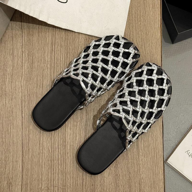 Fashion 2025 Summer Fashion Woven Outer Sandals Slip Baotou Women Wear Outer Slippers Lazy People Slip Versatile