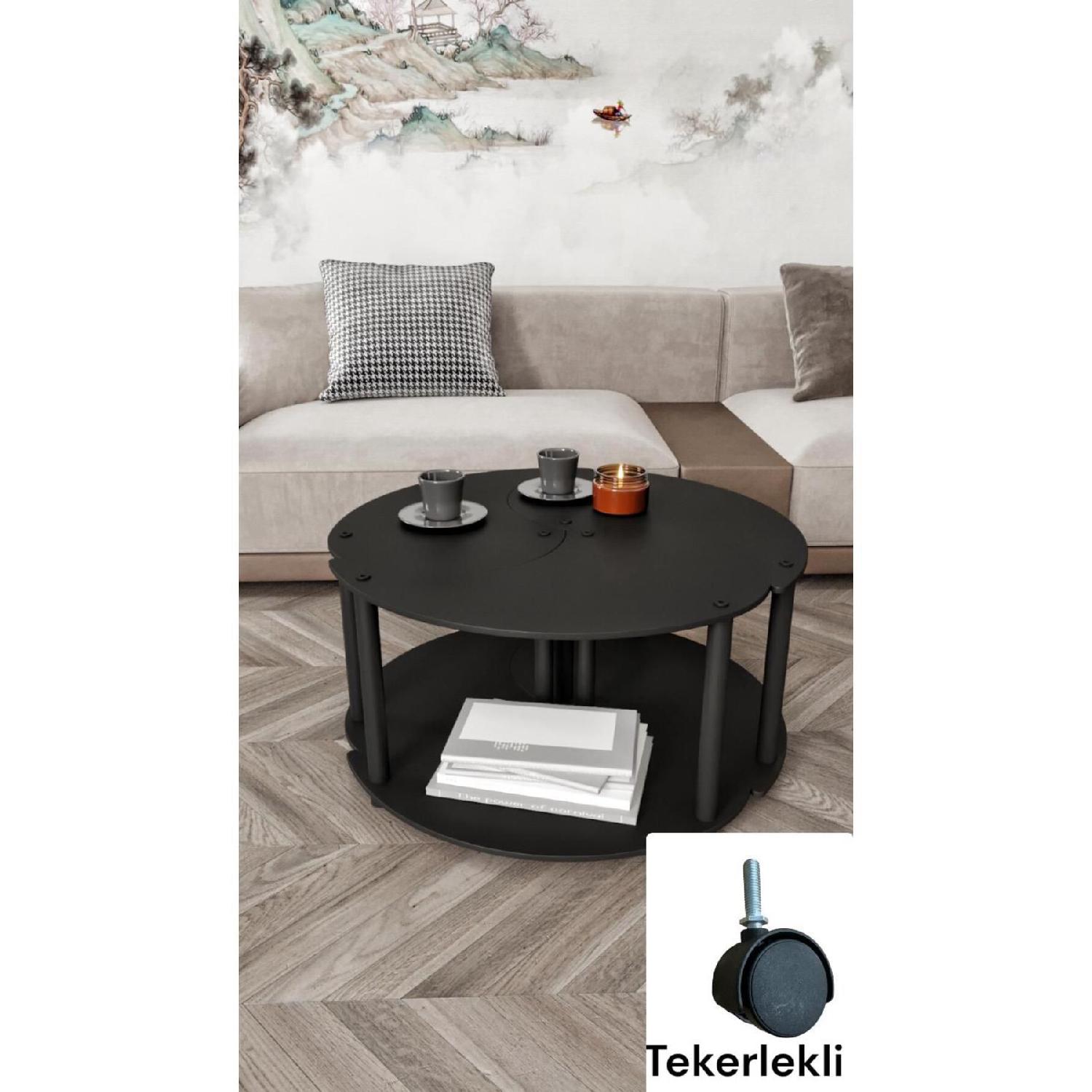 

Журнальный столик Yin Yang Unity Serenity с 3 колесами, черный, 70 см