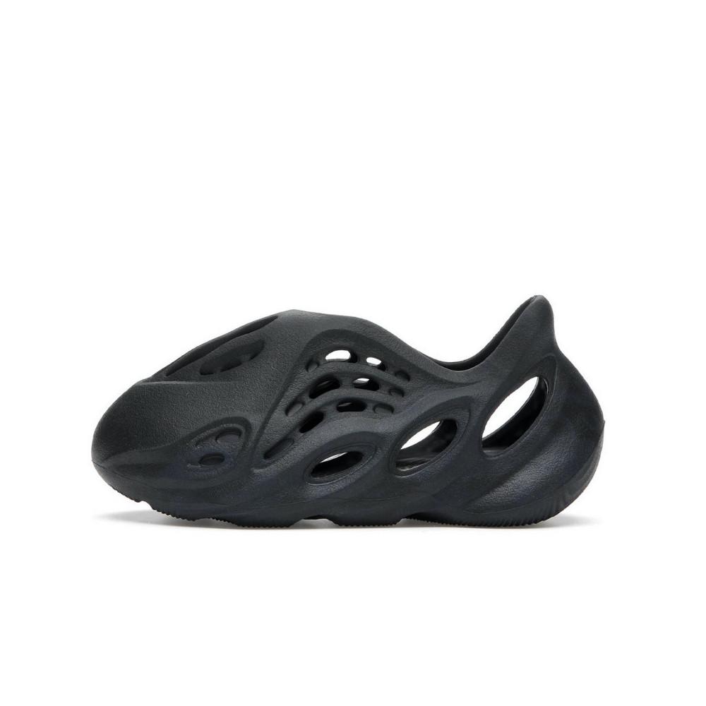 Yeezy Foam RNNR Onyx
