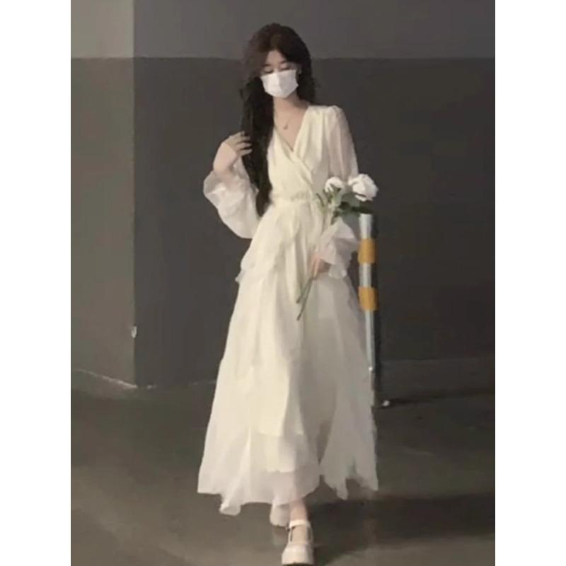 Gentle White Moonlight Dress Fairy Super Fairy High-end French Temperament Early Autumn Pure Apricot Long-sleeved Skirt