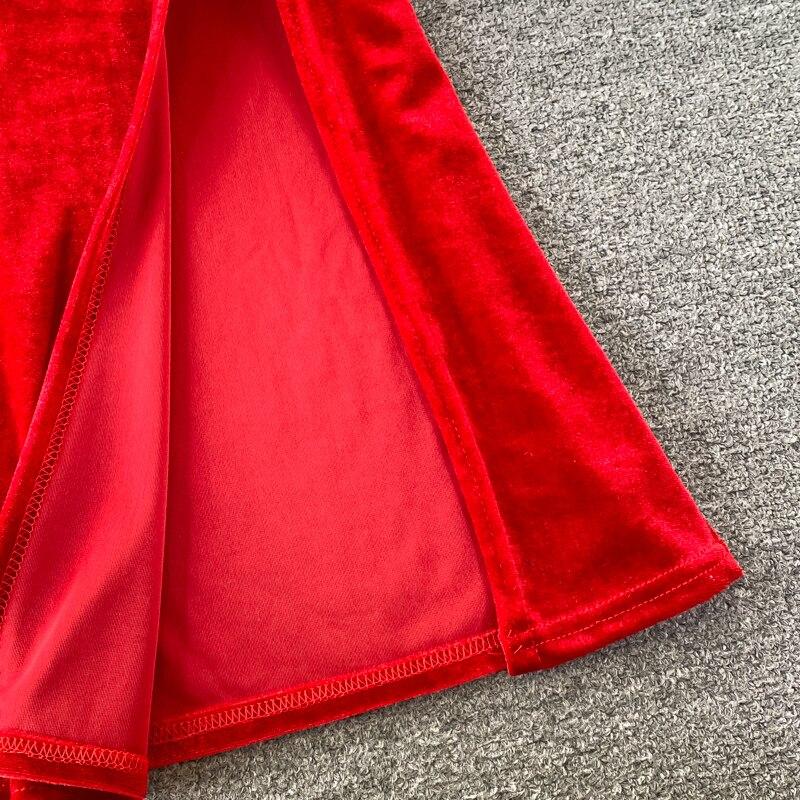 Podzimní nové večerní šaty Hepburn Rozdělené bokové šaty Sexy temperament Diamantový čtvercový výstřih Zlaté sametové šaty