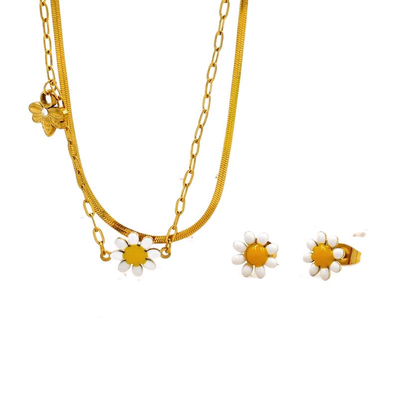 Little Daisy Gold Necklace & Earring Set: Fashionable Light Luxury Stainless Steel Flower Jewelry for Women