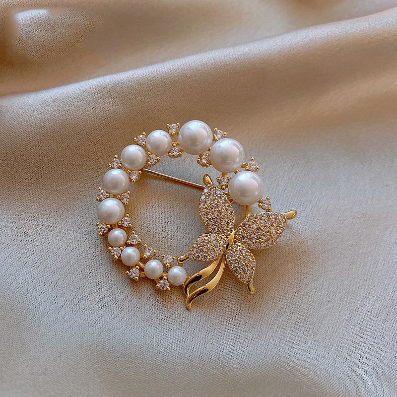 Elegant Pearl Brooch - High-End Minimalist Clothing Accessory