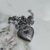 Heart Locket Necklace Featuring Delicate Engravings Vintage Neck Jewelry Fashion Accessory for Modern and Retro Styles