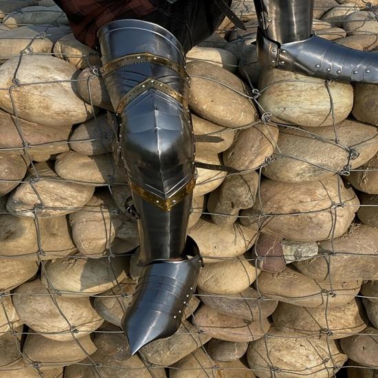 Gothic German Armor Leg Set 18g Mild Steel LARP Cosplay Halloween Costume Leg Armor Set With Steel Shoes Best Gift