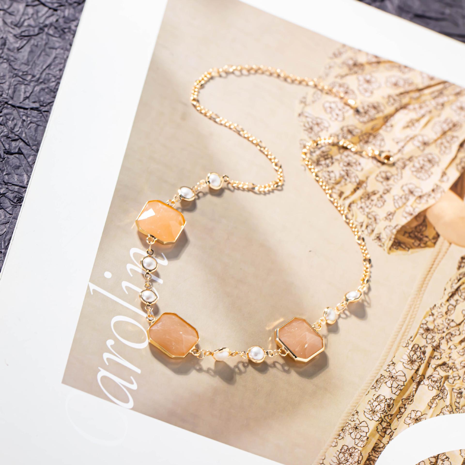 Elegant White Jade Gold Necklace: Timeless Women s Fashion Accessory