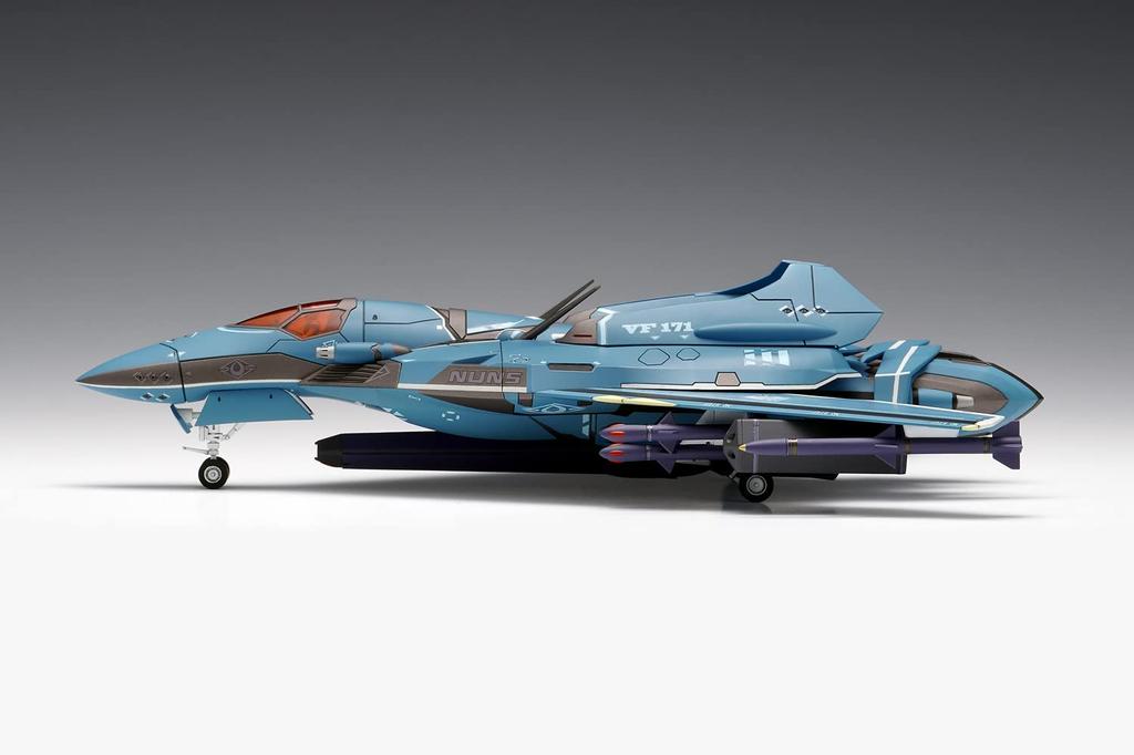 Wave Macross F Nightmare Plus General Model Scale Total Length 22cm Plastic Model VF-171 1/72 Approx. Pre-colored MC-075
