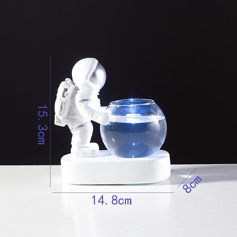 

Creative Glass Vase Resin Astronaut Diver Ornaments Flower Vases Hydroponics Desktop Decor Flowers LED Light Pluggable Battery