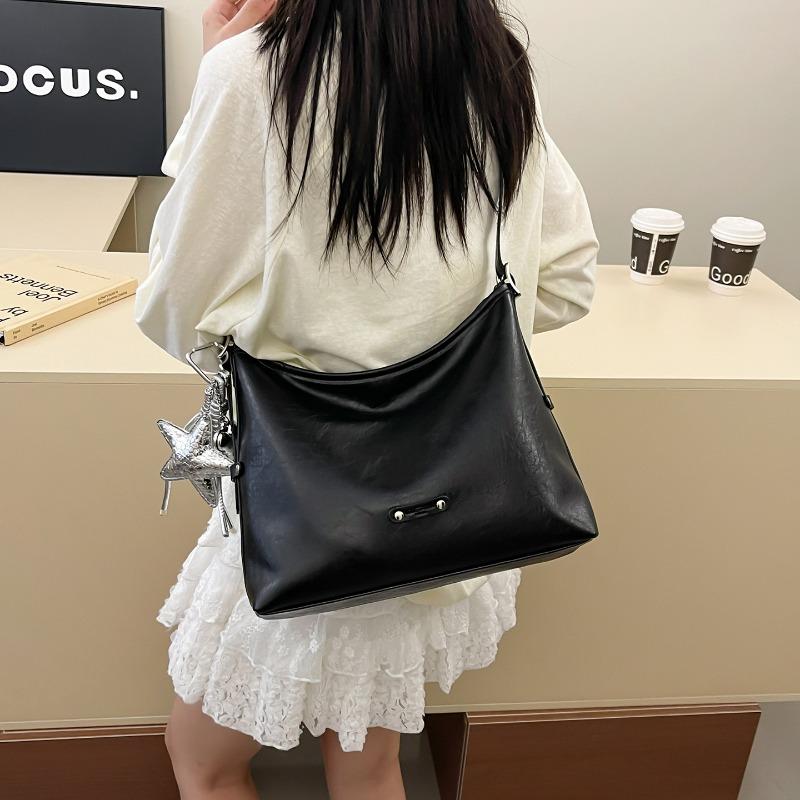 Popular Large-capacity Dumpling Bag Women's New Simple and Versatile Shoulder Messenger Bag Commuter Bag